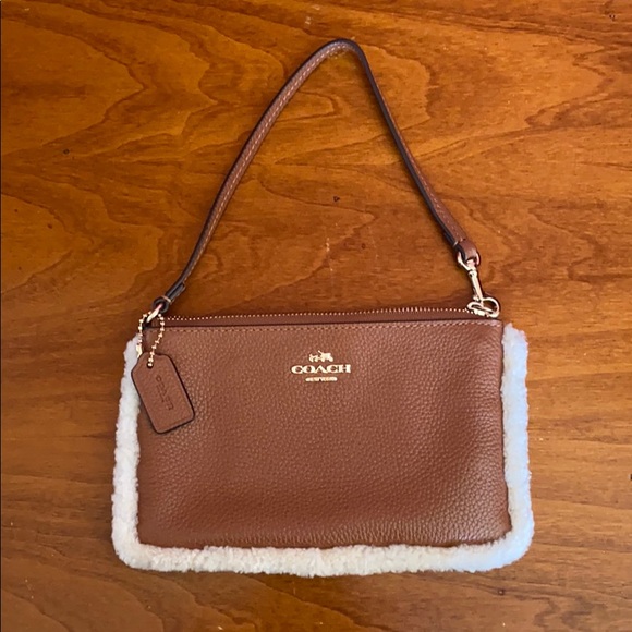 Coach wristlet - Picture 3 of 8